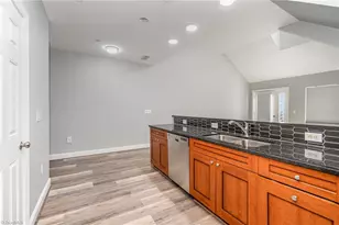 360 S Elm St, Greensboro, NC 27401 - Photo 10