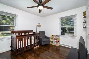 3532 Cherry Ln, Greensboro, NC 27405 - Photo 16