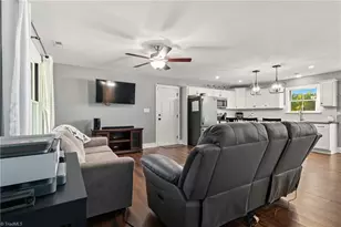 218 Taylor St, Yadkinville, NC 27055 - Photo 8