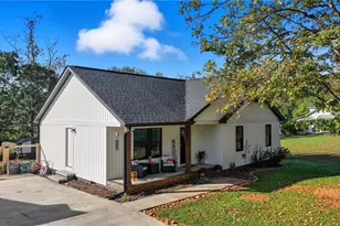 218 Taylor St, Yadkinville, NC 27055 - Photo 44