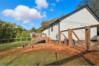 218 Taylor Street, Yadkinville, NC 27055 - Photo 36