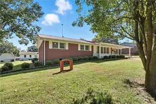 348 Patricia Ln, Lexington, NC 27295 - Photo 2