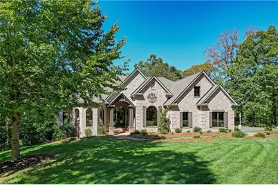 200 W Harris Place, Eden, NC 27288 - Photo 1