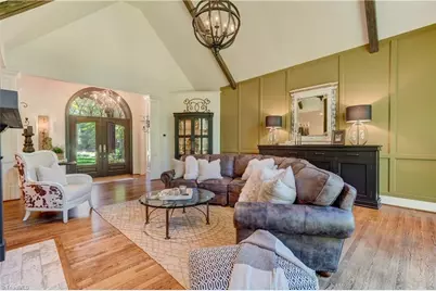 200 W Harris Place, Eden, NC 27288 - Photo 6