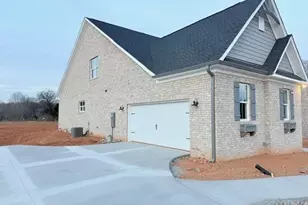 8305 Pyramid Dr, Summerfield, NC 27358 - Photo 2
