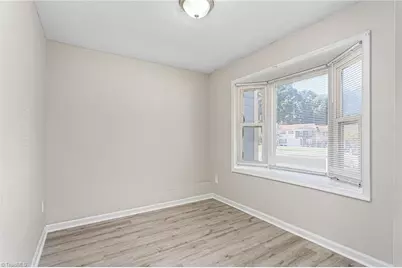 319 E Montcastle Drive #Unit B, Greensboro, NC 27406 - Photo 4