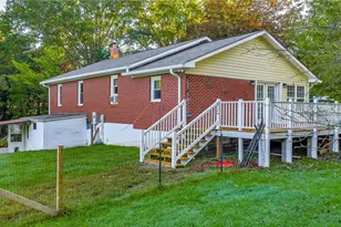 117 Andrews Ridge Rd, Sparta, NC 28675 - Photo 4