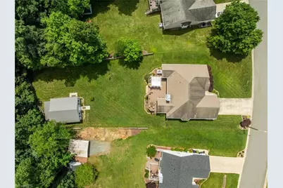 2392 Willowview Drive, Graham, NC 27253 - Photo 8