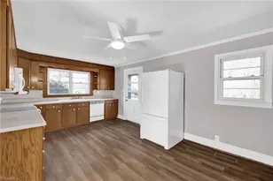 236 Jackson St, Eden, NC 27288 - Photo 10