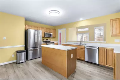 609 Huntingdon Street, Elon, NC 27244 - Photo 4