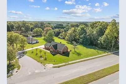 1100 Kingswood Drive, Kernersville, NC 27284 - Photo 48