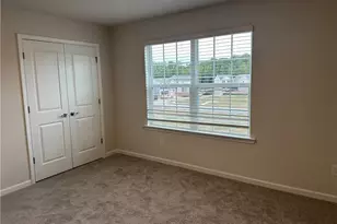 5526 Hydrangea St, Winston-Salem, NC 27104 - Photo 2