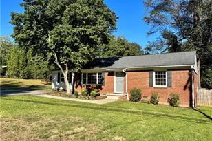 3306 Lawndale Dr, Greensboro, NC 27408 - Photo 4