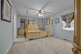 5807 Woodcliff Dr, Greensboro, NC 27410 - Photo 14