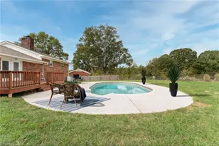 306 Lenalan Dr, Lexington, NC 27295 - Photo 6