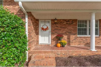 306 Lenalan Drive, Lexington, NC 27295 - Photo 2
