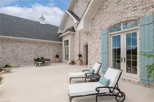 202 Canterbury Dr, North Wilkesboro, NC 28659 - Photo 34