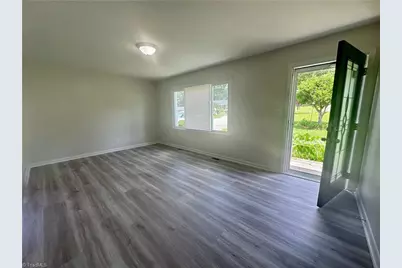 2021 Hollandale Drive, Gastonia, NC 28054 - Photo 10