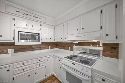 2323 Pineview Drive, Burlington, NC 27215 - Photo 16