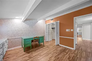 2323 Pineview Dr, Burlington, NC 27215 - Photo 36