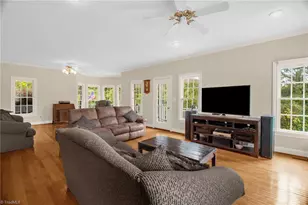 410 Niblick Dr, Summerfield, NC 27358 - Photo 10