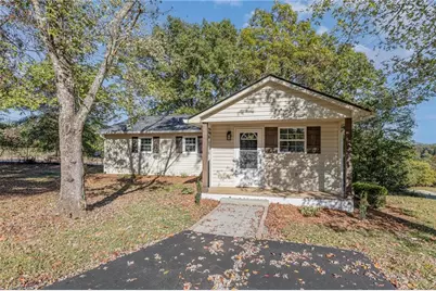 150 Witt Street, Mount Airy, NC 27030 - Photo 2