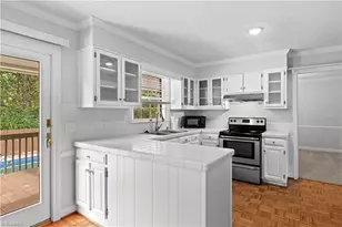 4307 Oak Hollow Dr, High Point, NC 27265 - Photo 12