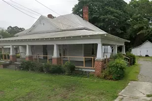 109 S Church St, Mount Olive, NC 28365 - Photo 2