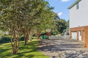 1040 Wellesley Pl Dr, Lewisville, NC 27023 - Photo 34