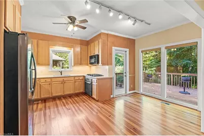 921 Flicker Lane, High Point, NC 27262 - Photo 16