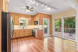 921 Flicker Ln, High Point, NC 27262 - Photo 16