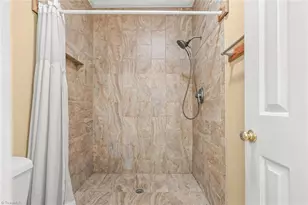 921 Flicker Ln, High Point, NC 27262 - Photo 24