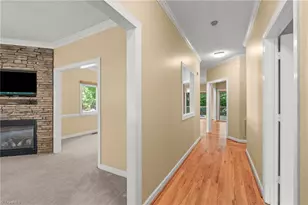 921 Flicker Ln, High Point, NC 27262 - Photo 6