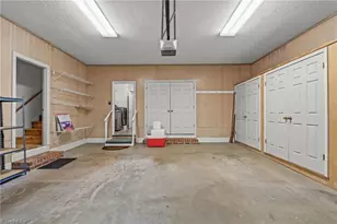 921 Flicker Ln, High Point, NC 27262 - Photo 30