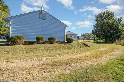 955 Main Street, Yanceyville, NC 27379 - Photo 28