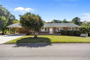 107 Delta St, Lexington, NC 27295 - Photo 2