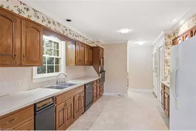 3830 Ryan Way, Winston-Salem, NC 27106 - Photo 10