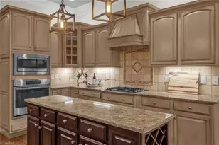 7376 Henson Forest Dr, Summerfield, NC 27358 - Photo 10