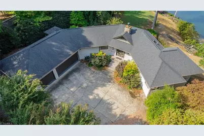 308 Lake Point Lane, Belews Creek, NC 27009 - Photo 2