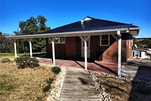 2019 Woodland Dr, Mount Airy, NC 27030 - Photo 2