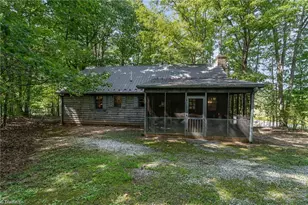 3607 Nc Hwy 268, Pilot Mountain, NC 27041 - Photo 28