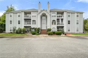 824 Rivertree Ln, Winston-Salem, NC 27103 - Photo 2