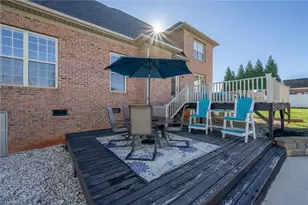 138 S Madera Dr, Mocksville, NC 27028 - Photo 10