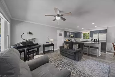 140 Nevada Avenue, Mount Airy, NC 27030 - Photo 4