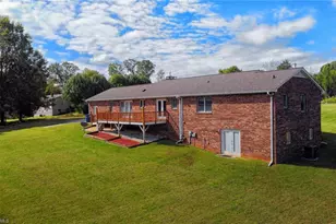 2301 Griffith Rd, Winston-Salem, NC 27103 - Photo 38