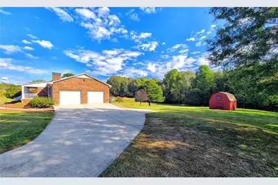 2301 Griffith Road, Winston-Salem, NC 27103 - Photo 4