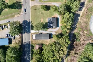 403 Julius Chambers Ave, Mount Gilead, NC 27306 - Photo 16