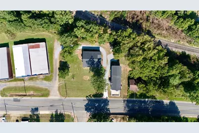 403 Julius Chambers Avenue, Mount Gilead, NC 27306 - Photo 8