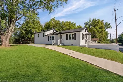 403 Julius Chambers Avenue, Mount Gilead, NC 27306 - Photo 18