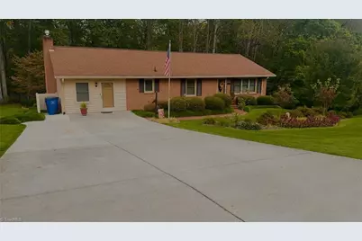 161 Ridgeview Drive, Mount Airy, NC 27030 - Photo 2